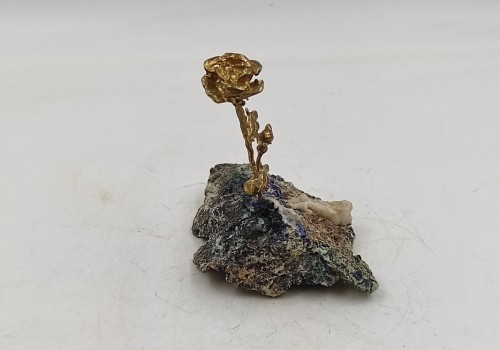 Διακοσμητικό τριαντάφυλλο με Αζουρίτη Διακοσμητικό τριαντάφυλλο με Αζουρίτη