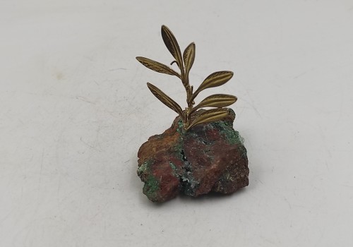 Διακοσμητικό ελιά με Αδαμίτη Διακοσμητικό ελιά με Αδαμίτη