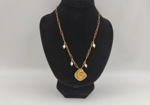 Χειροποίητο  επίχρυσο κολιέ από ασήμι 925 με Μαργαριτάρι