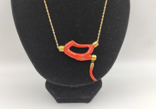 Χειροποίητο  επίχρυσο κολιέ από ασήμι 925 με Κοράλλι