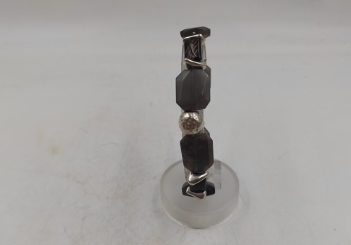 Xειροποίητο βραχιόλι από λάστιχο με Ηλιόπετρα και Αχάτη