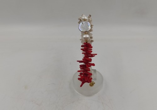 Xειροποίητο βραχιόλι από επίχρυσο ατσάλι με Μαργαριτάρι Κοράλλι και Αιματίτη Xειροποίητο βραχιόλι από επίχρυσο ατσάλι με Μαργαριτάρι Κοράλλι και Αιματίτη
