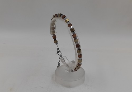 Xειροποίητο βραχιόλι από ατσάλι με Αιματίτη Xειροποίητο βραχιόλι από ατσάλι με Αιματίτη