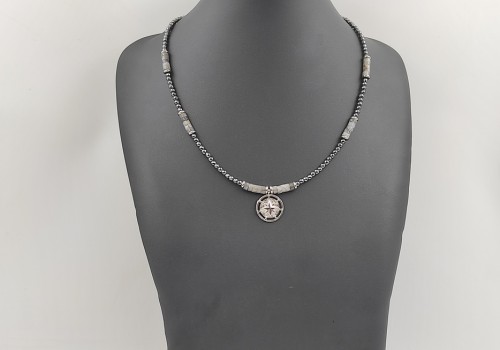 Χειροποίητο κολιέ από ατσάλι με Ζαντ και Αιματίτη 