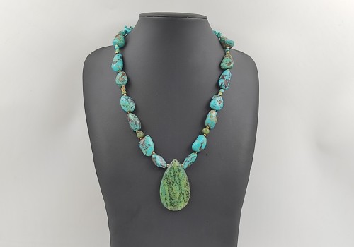 Χειροποίητο κολιέ από ατσάλι με Ίασπι, Τιρκουάζ, Νεφρίτη και Χρυσόκολλα δάκρυ