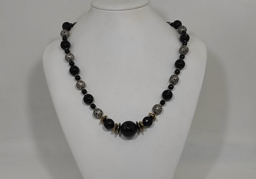 Χειροποίητο κολιέ από  επίχρυσο ατσάλι με Όνυχα Λάβα και Αιματίτη