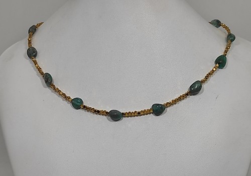 Χειροποίητο κολιέ από επίχρυσο ατσάλι με Απατίτη και Αιματίτη