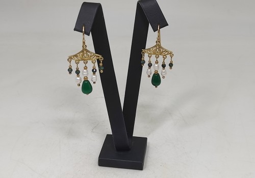 Χειροποίητα σκουλαρίκια από ασήμι 925 επιχρυσωμένο  με Νεφρίτη και Μαργαριτάρι