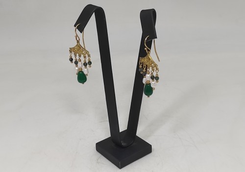 Χειροποίητα σκουλαρίκια από ασήμι 925 επιχρυσωμένο  με Νεφρίτη και Μαργαριτάρι