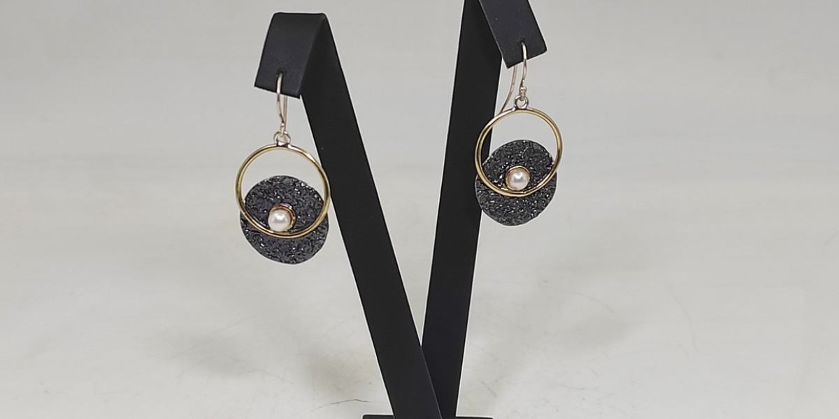 Χειροποίητα σκουλαρίκια από ασήμι 925 επιχρυσωμένο με Μαργαριτάρι Χειροποίητα σκουλαρίκια από ασήμι 925 επιχρυσωμένο με Μαργαριτάρι