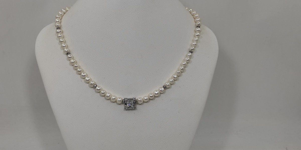 Κολιέ με Μαργαριτάρι & Αιματίτη – Επίχρυσο Ασήμι 925 Κολιέ με Μαργαριτάρι & Αιματίτη – Επίχρυσο Ασήμι 925