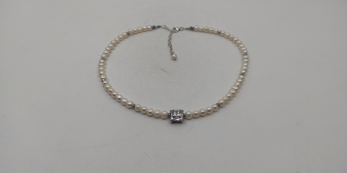 Κολιέ με Μαργαριτάρι & Αιματίτη – Επίχρυσο Ασήμι 925 Κολιέ με Μαργαριτάρι & Αιματίτη – Επίχρυσο Ασήμι 925