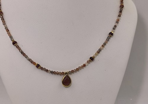 Κολιέ Strawberry Χαλαζίας με Ροζ Τουρμαλίνη & Αιματίτη – Επίχρυσο Ασήμι 925