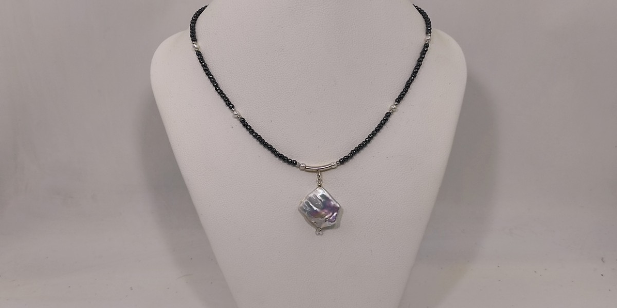 Κολιέ Ασήμι 925 με Αιματίτη και Φυσικό Μαργαριτάρι Μπαρόκ