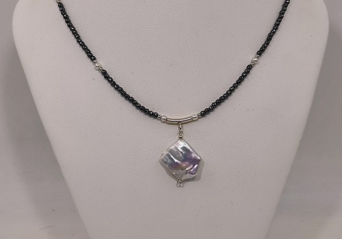 Κολιέ Ασήμι 925 με Αιματίτη και Φυσικό Μαργαριτάρι Μπαρόκ