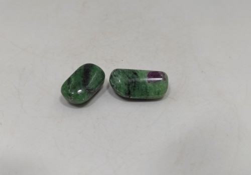 Ρουμπίνι με Ζωισίτη