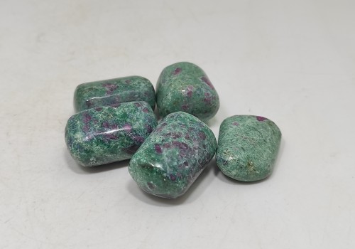 ρουμπίνι με φουξιτη