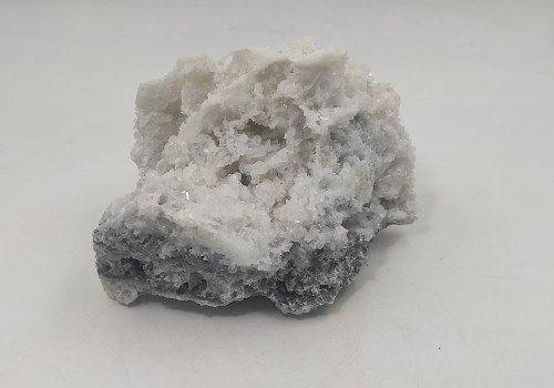 Μαγγανοκαλσίτης