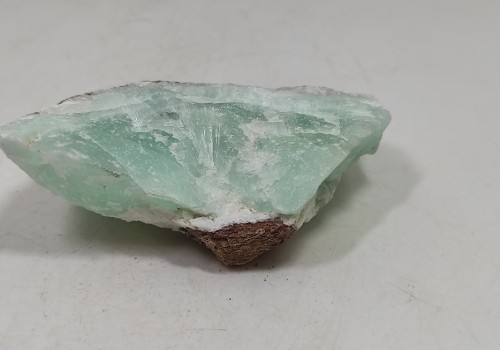 Αραγωνίτης Λαυρίου 