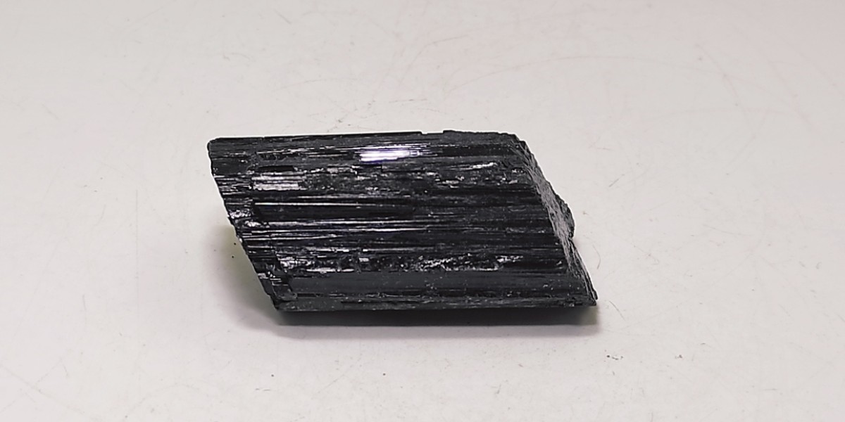 Μαύρη Τουρμαλίνη Μαύρη Τουρμαλίνη