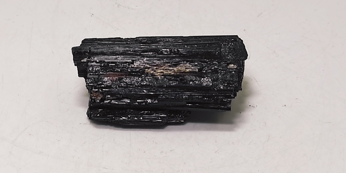 Μαύρη Τουρμαλίνη Μαύρη Τουρμαλίνη