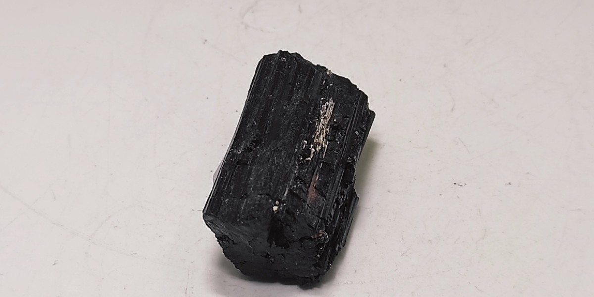 Μαύρη Τουρμαλίνη Μαύρη Τουρμαλίνη