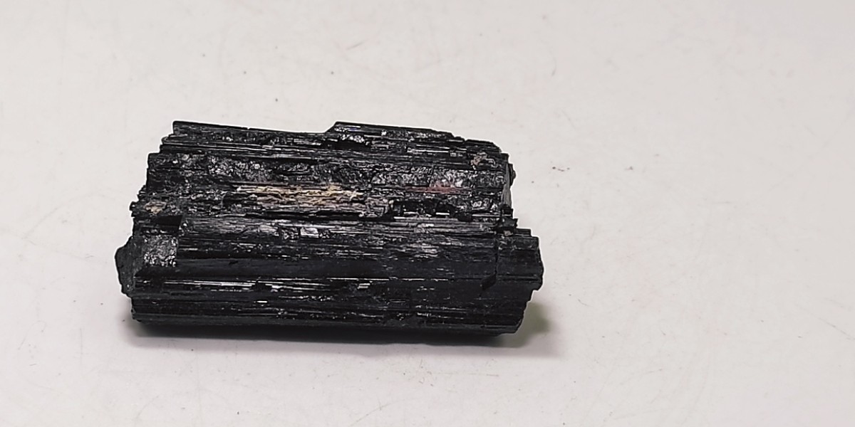 Μαύρη Τουρμαλίνη Μαύρη Τουρμαλίνη