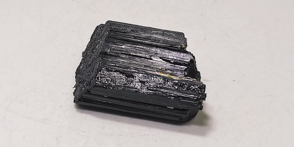 Μαύρη Τουρμαλίνη Μαύρη Τουρμαλίνη