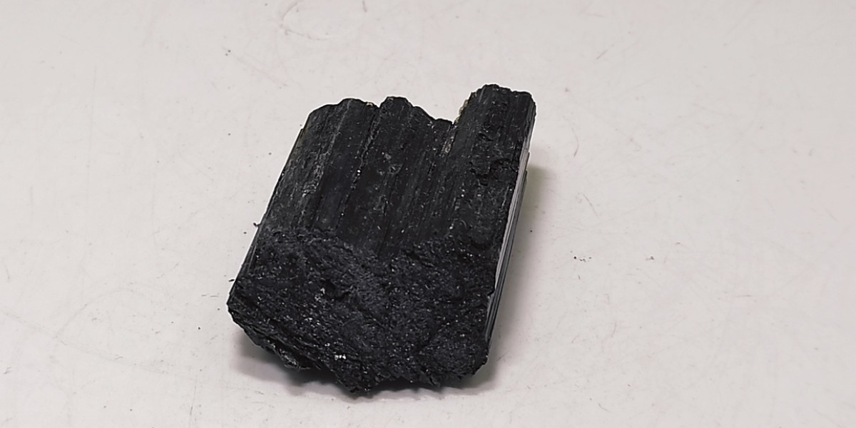 Μαύρη Τουρμαλίνη Μαύρη Τουρμαλίνη