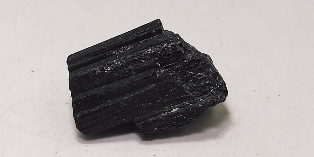 Μαύρη Τουρμαλίνη Μαύρη Τουρμαλίνη