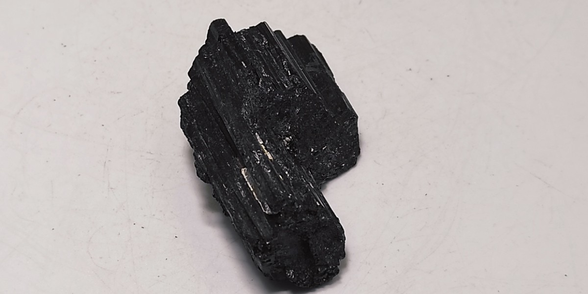 Μαύρη Τουρμαλίνη Μαύρη Τουρμαλίνη