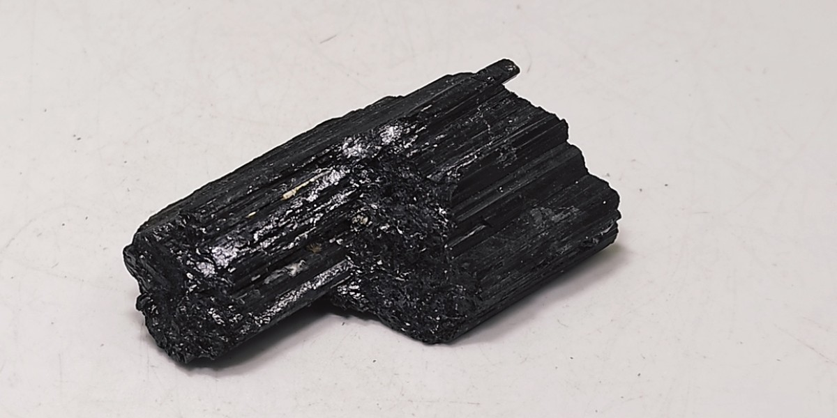 Μαύρη Τουρμαλίνη Μαύρη Τουρμαλίνη