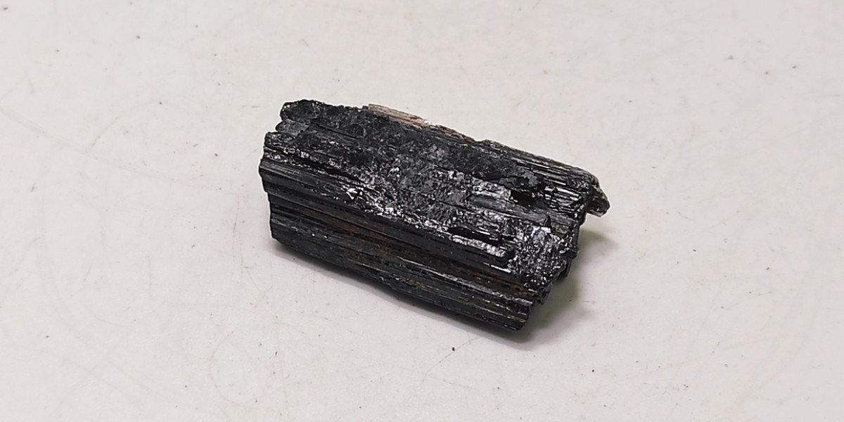 Μαύρη Τουρμαλίνη Μαύρη Τουρμαλίνη