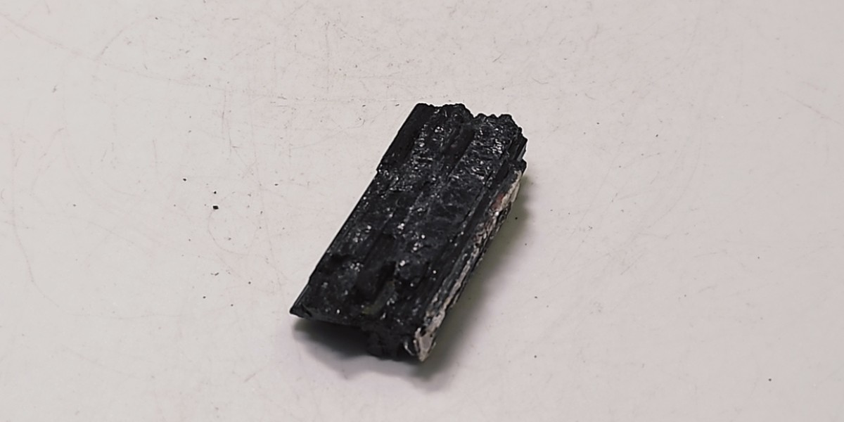 Μαύρη Τουρμαλίνη Μαύρη Τουρμαλίνη