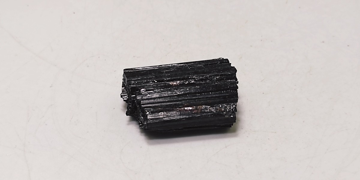 Μαύρη Τουρμαλίνη Μαύρη Τουρμαλίνη