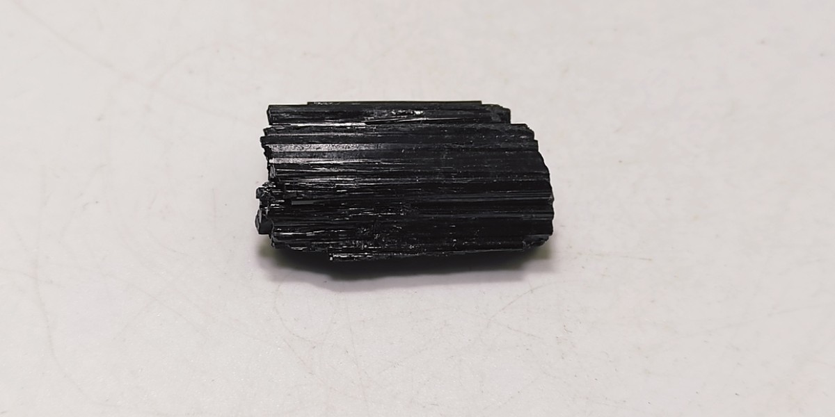 Μαύρη Τουρμαλίνη Μαύρη Τουρμαλίνη