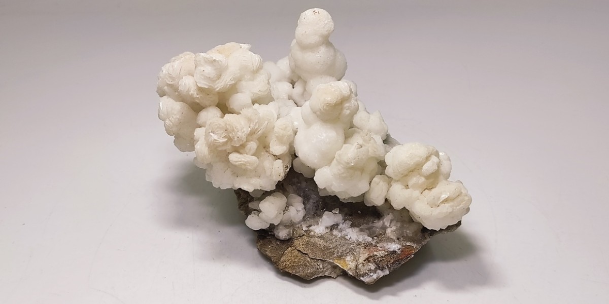 Αραγωνίτης Λαυρίου