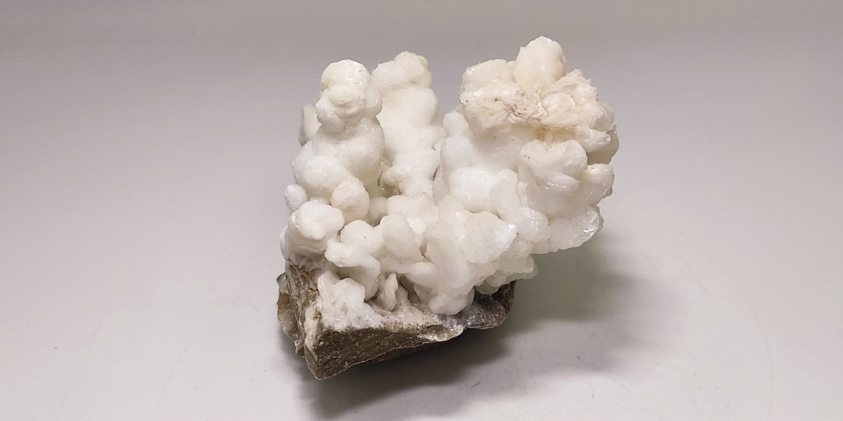 Αραγωνίτης Λαυρίου