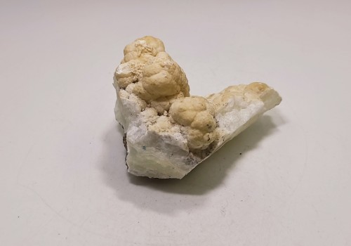 Αραγωνίτης Λαυρίου