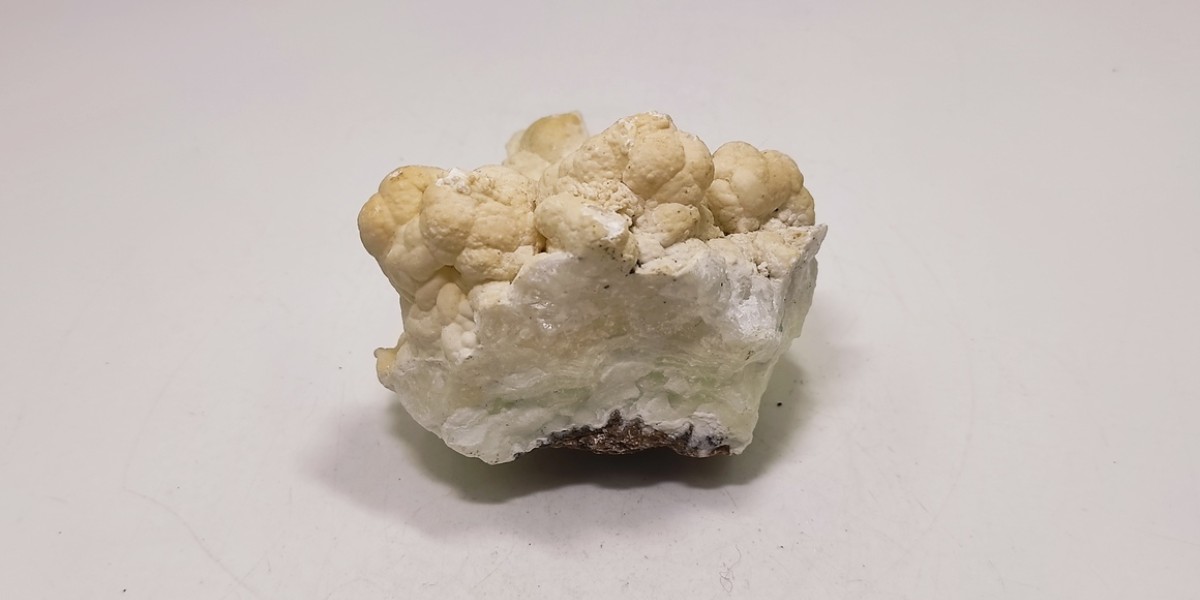 Αραγωνίτης Λαυρίου