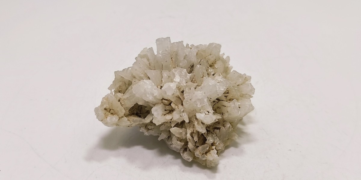 Αραγωνίτης Λαυρίου