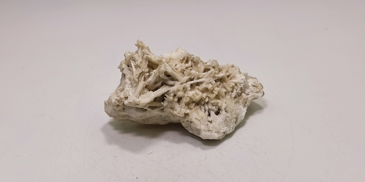 Αραγωνίτης Λαυρίου