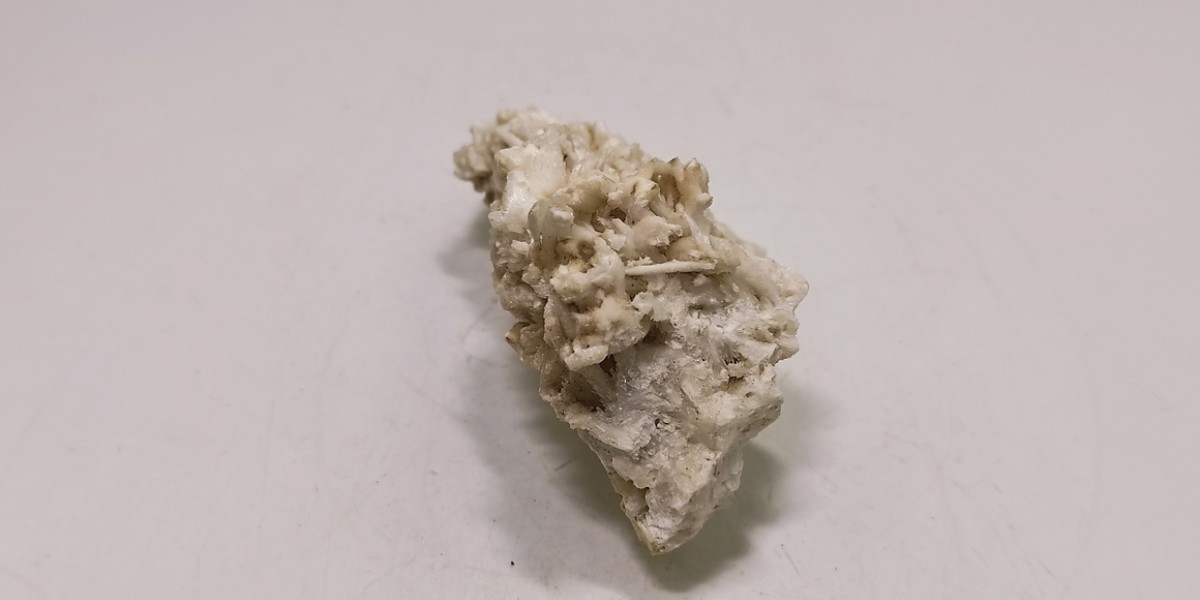 Αραγωνίτης Λαυρίου