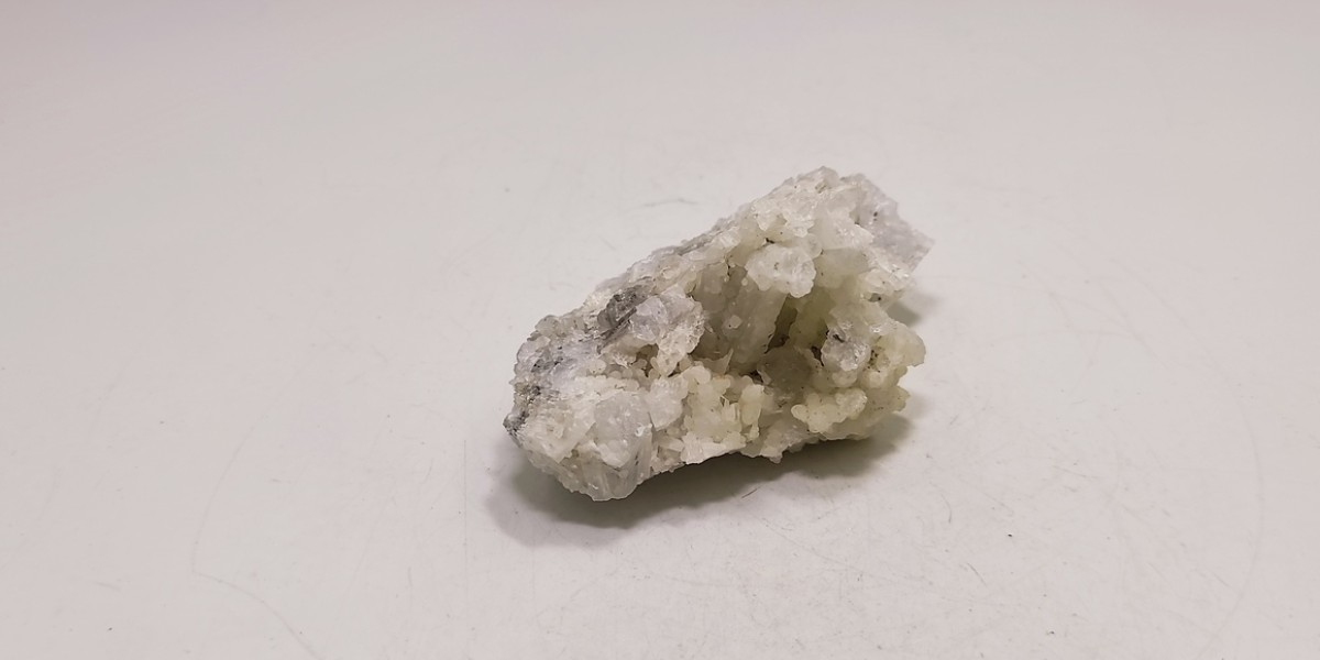 Αραγωνίτης Λαυρίου