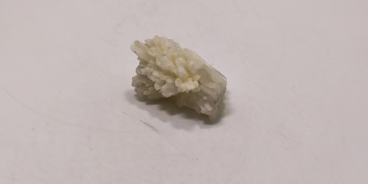 Αραγωνίτης Λαυρίου