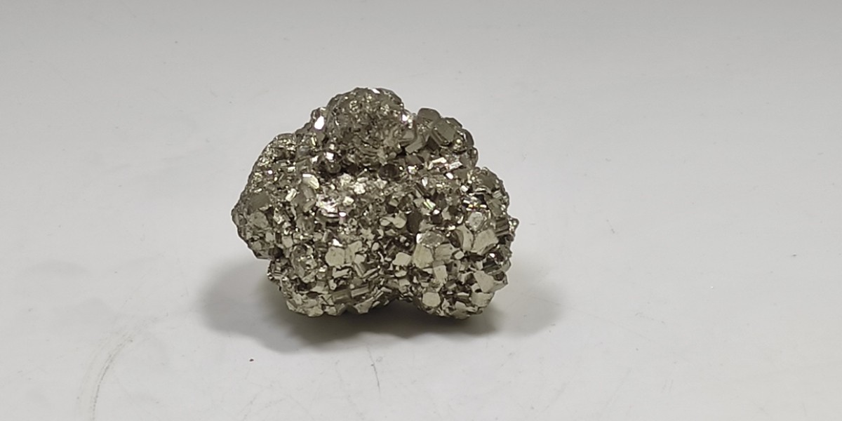 Σιδηροπυρίτης (Pyrites) Σιδηροπυρίτης (Pyrites)
