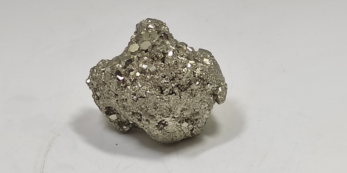 Σιδηροπυρίτης (Pyrites) Σιδηροπυρίτης (Pyrites)