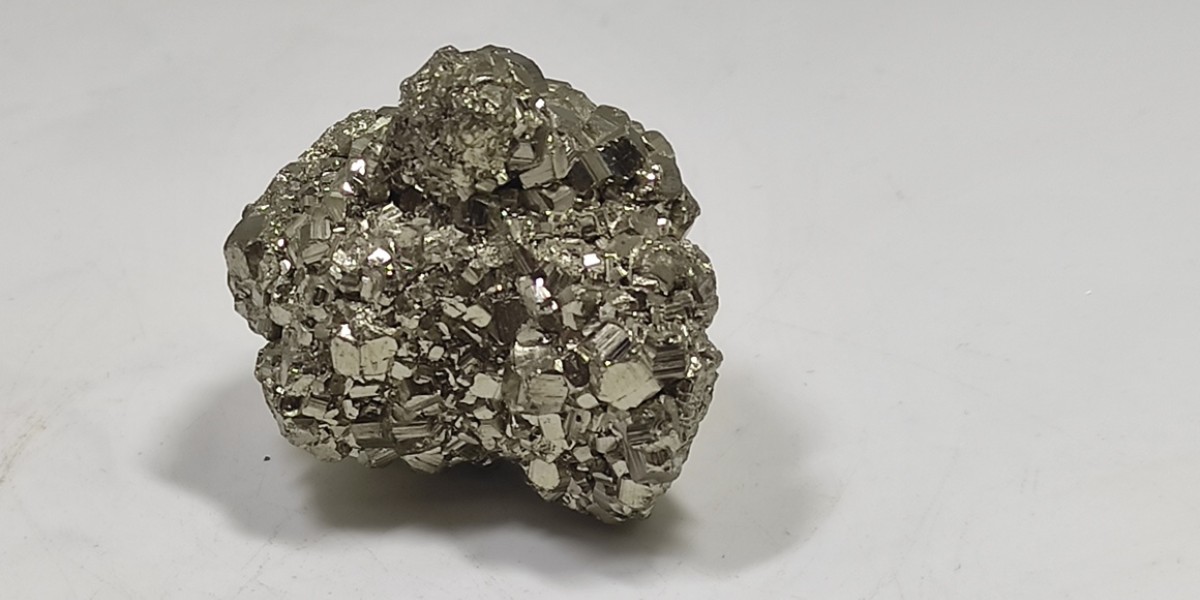 Σιδηροπυρίτης (Pyrites) Σιδηροπυρίτης (Pyrites)