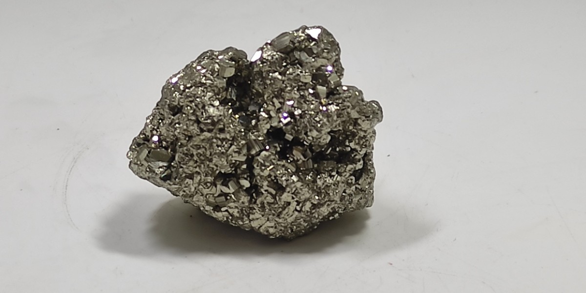 Σιδηροπυρίτης (Pyrites) Σιδηροπυρίτης (Pyrites)