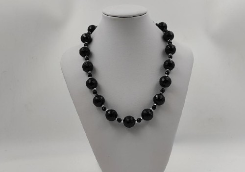 κολιέ από ασίμη με όνυχα και αιματίτη